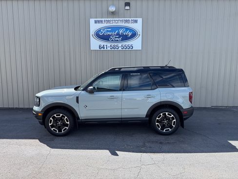 Used 2023 Ford Bronco Sport Outer Banks w/ Tech Package AWD/4WD image 1