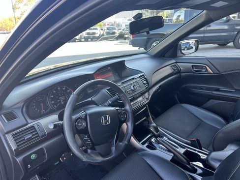 Used 2016 Honda Accord Sport image 10