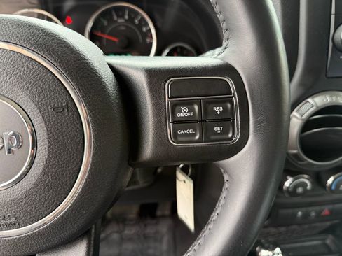 Used 2018 Jeep Wrangler Unlimited Sport S image 23