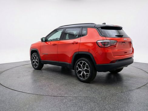 Used 2025 Jeep Compass Limited AWD/4WD image 6