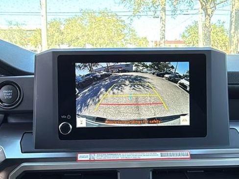 Used 2025 Toyota Tacoma SR5 image 22