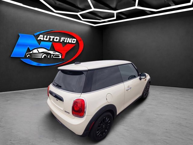 Used 2018 MINI Cooper 2-Door Hardtop FWD image 7