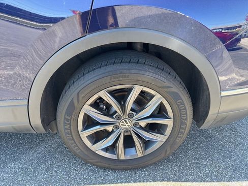 Used 2023 Volkswagen Tiguan SE FWD image 9
