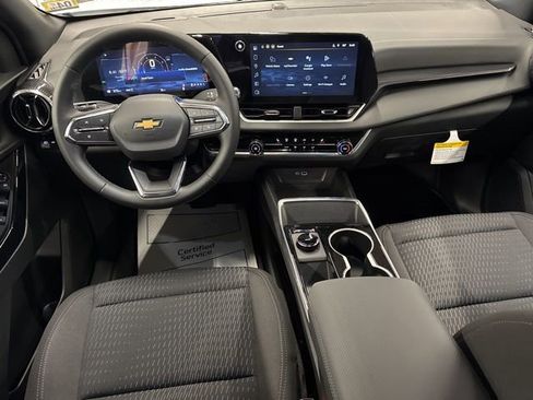 New 2026 Chevrolet Equinox LT w/ Safety and Technology Package AWD/4WD image 23
