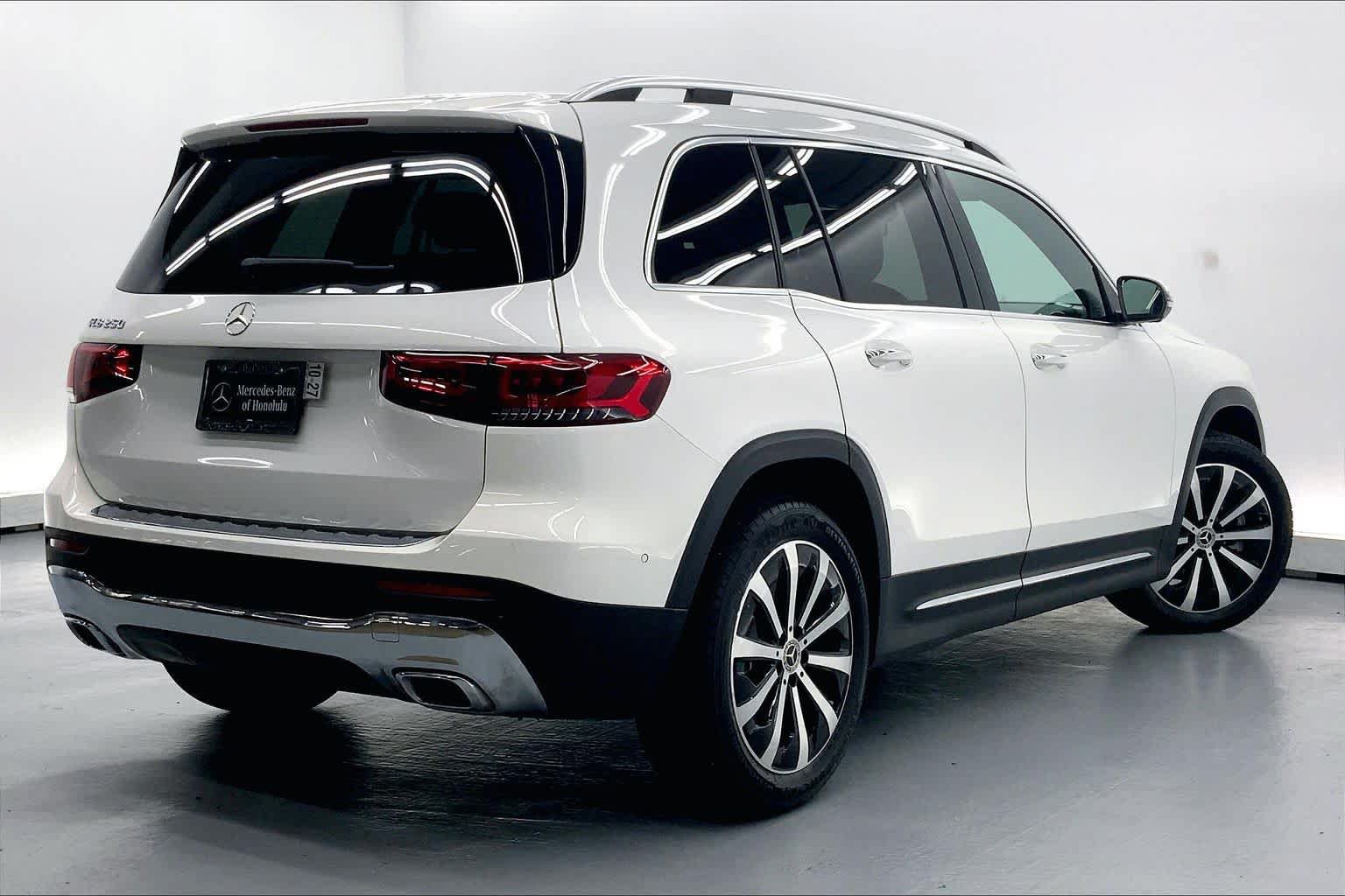 Used 2021 Mercedes-Benz GLB 250 image 4