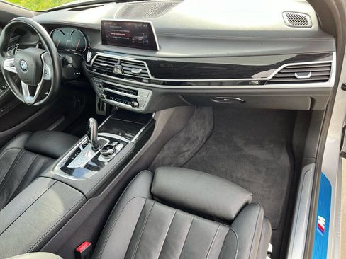 Used 2019 BMW 740e xDrive 740e xDrive iPerformance AWD 4 w/ Executive Package image 55