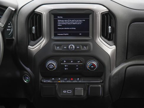 Used 2022 Chevrolet Silverado 1500 Custom AWD/4WD image 17