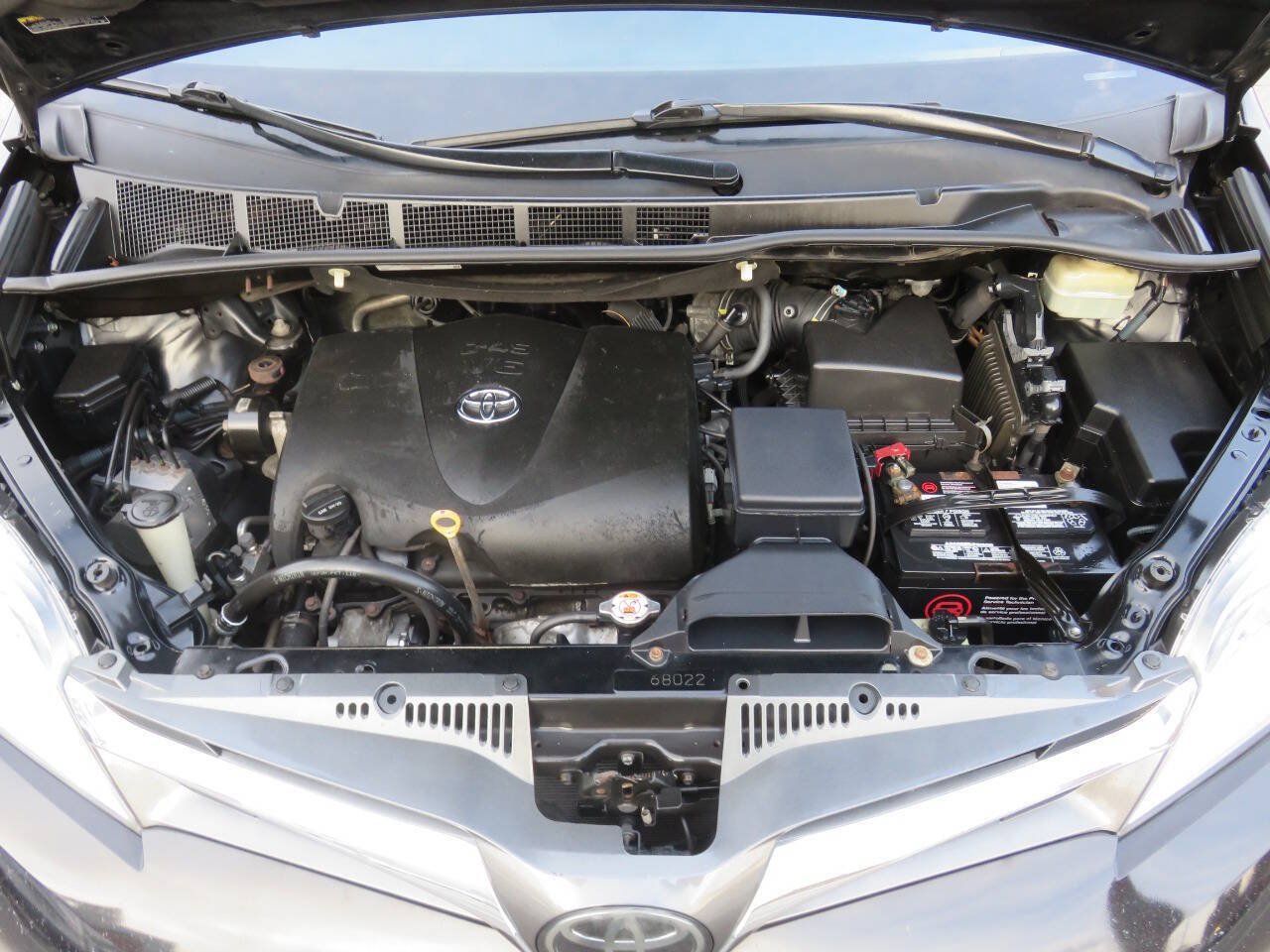 Used 2019 Toyota Sienna XLE FWD image 36