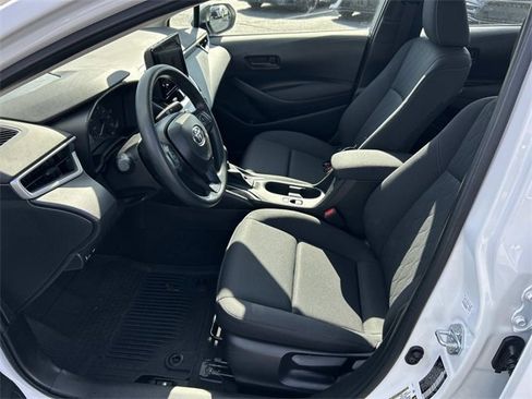 Used 2025 Toyota Corolla LE image 17
