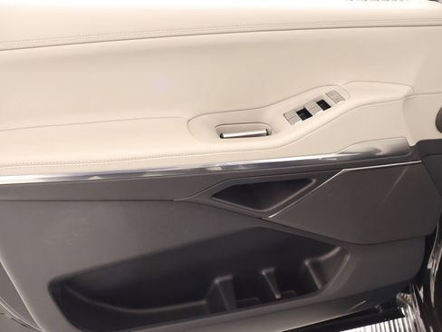 New 2026 Lincoln Navigator Premiere image 17