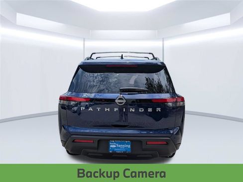Used 2025 Nissan Pathfinder SV FWD image 5