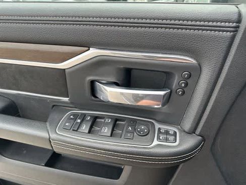 Used 2023 RAM 2500 Laramie AWD/4WD image 11