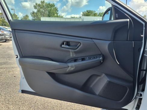 New 2025 Nissan Sentra S image 11