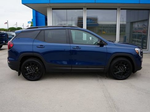 Used 2023 GMC Terrain SLE w/ Driver Convenience Package AWD/4WD image 33