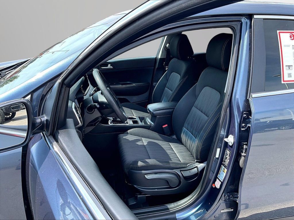 Used 2020 Kia Sportage LX FWD image 25