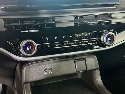 Used 2024 Honda Prologue EX image 24