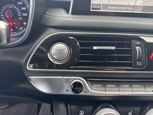 Used 2019 Genesis G70 2.0T Advanced w/ Elite Package RWD image 26