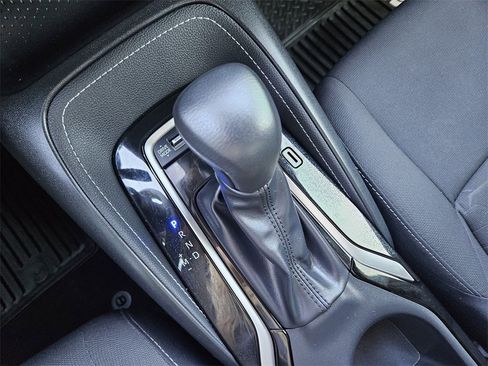 Used 2025 Toyota Corolla SE image 19