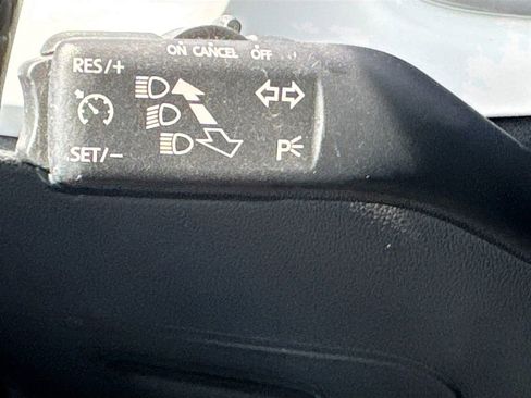 Used 2019 Volkswagen Beetle 2.0T S image 12