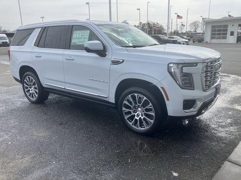 New 2026 GMC Yukon Denali image 12