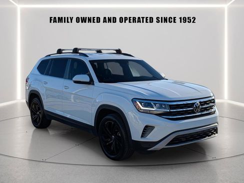 Used 2023 Volkswagen Atlas SE w/ Black Wheel Package FWD image 7