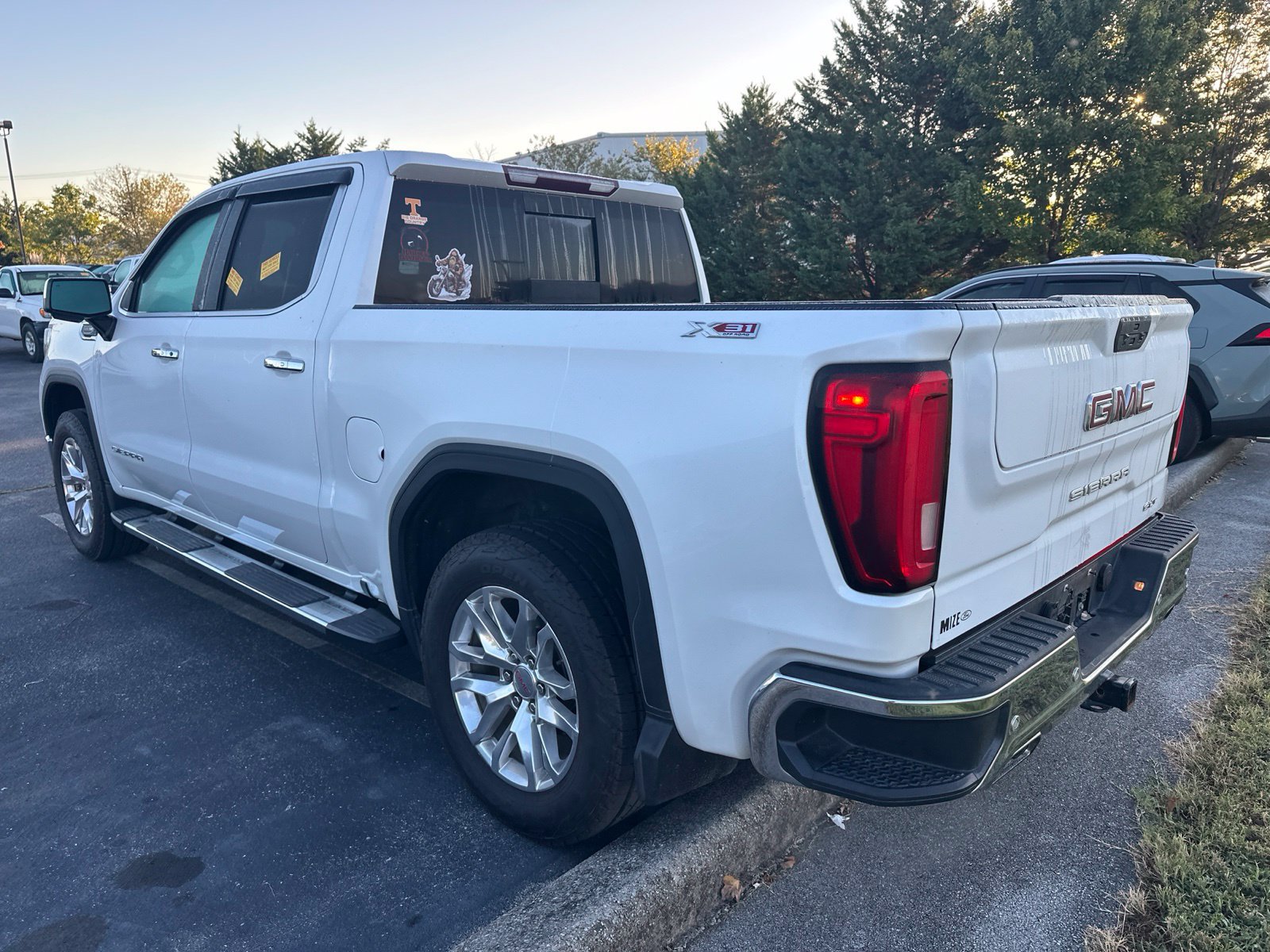 Used 2021 GMC Sierra 1500 SLT w/ SLT Premium Plus Package AWD/4WD image 6