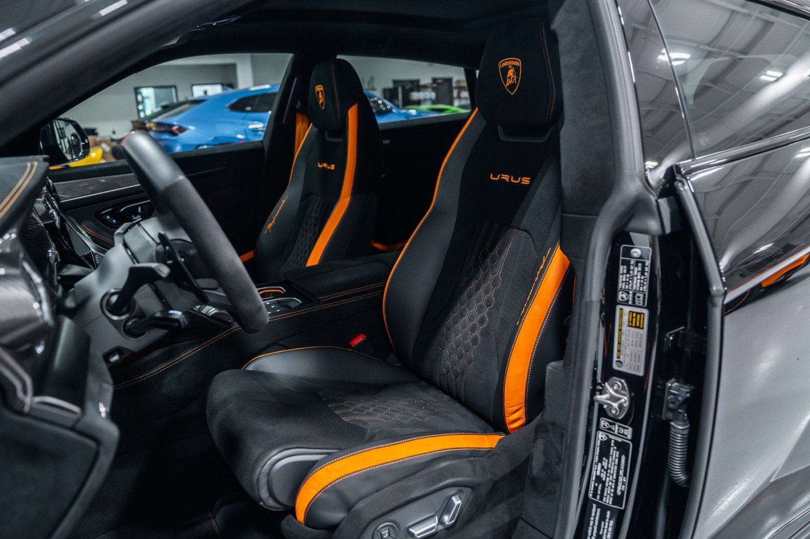 Used 2024 Lamborghini Urus Performante AWD/4WD image 11