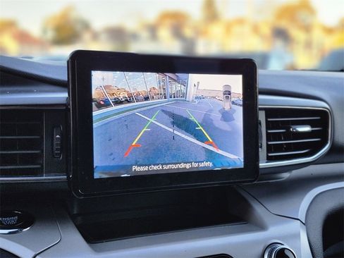 Used 2023 Ford Explorer XLT w/ Equipment Group 202A image 21