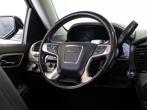 Used 2020 GMC Yukon Denali w/ Denali Ultimate Package AWD/4WD image 30