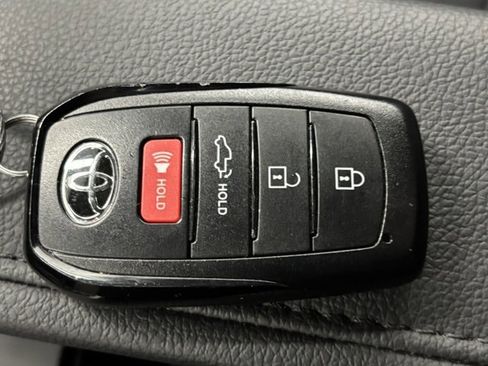 Used 2025 Toyota Tundra SR image 28