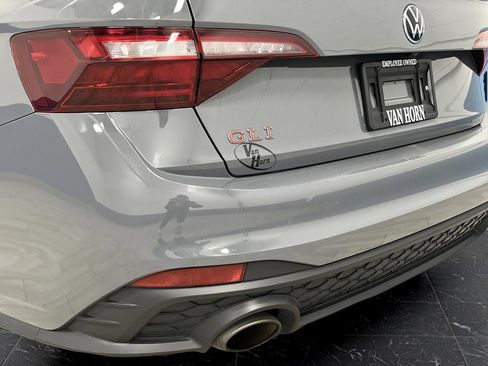 Used 2022 Volkswagen Jetta GLI Autobahn w/ GLI Black Package image 32