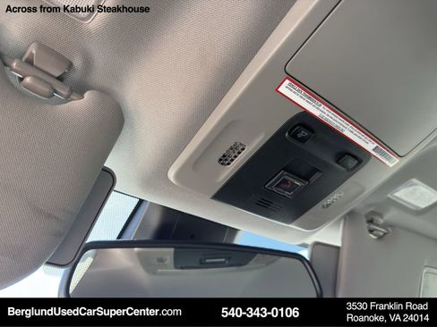 Used 2022 Toyota Camry SE image 26