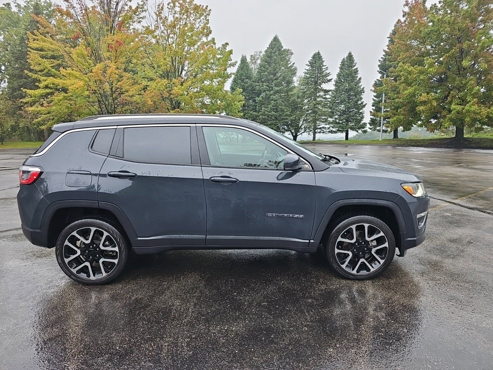 Used 2018 Jeep Compass Limited AWD/4WD image 7
