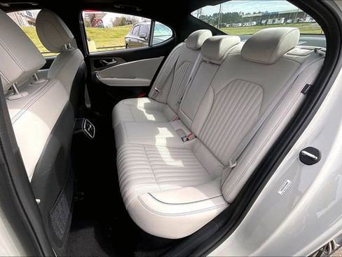 Certified 2025 Genesis G70 3.3T Advanced RWD image 26