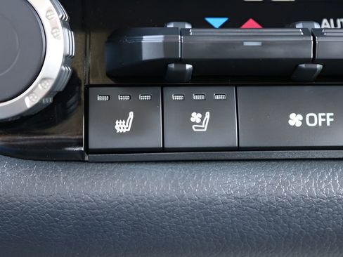 Used 2024 Toyota Tundra Limited w/ Power Package AWD/4WD image 23