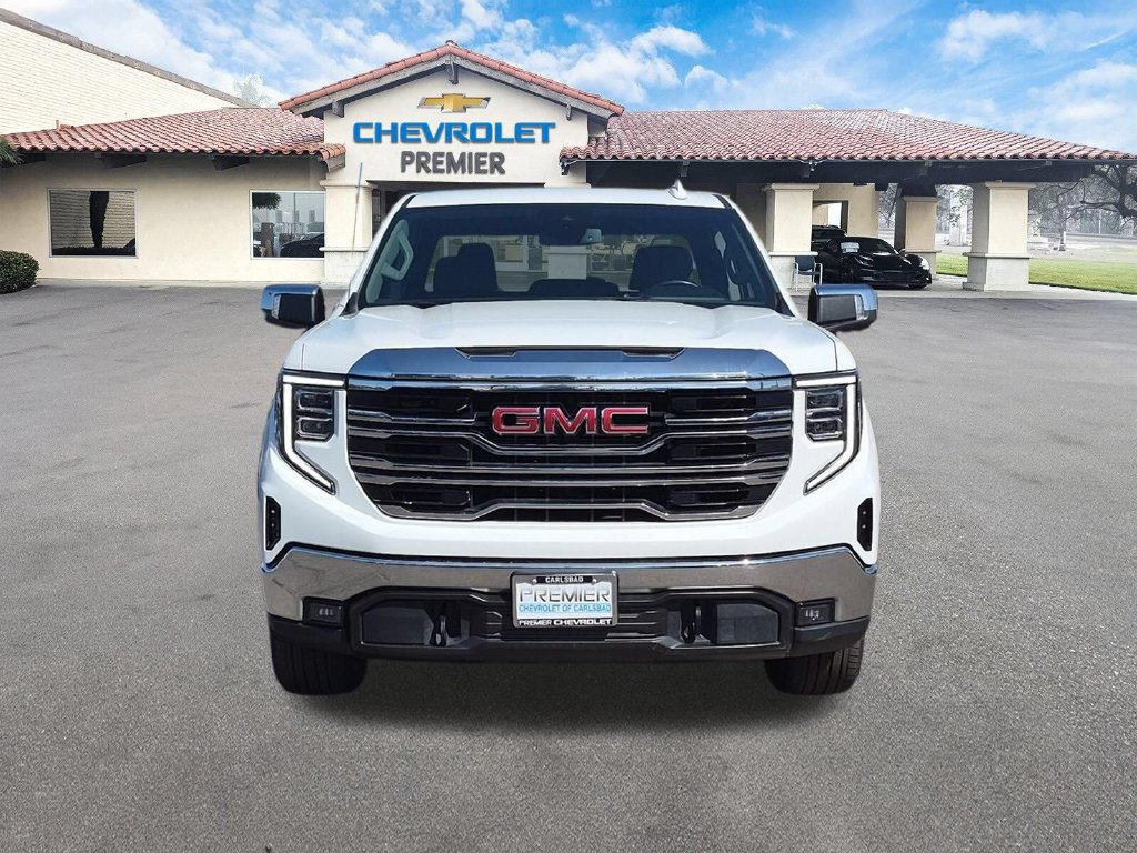 Used 2025 GMC Sierra 1500 SLT AWD/4WD image 3
