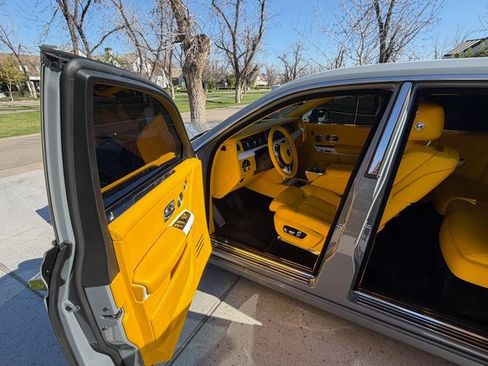 Used 2018 Rolls-Royce Phantom Sedan image 5