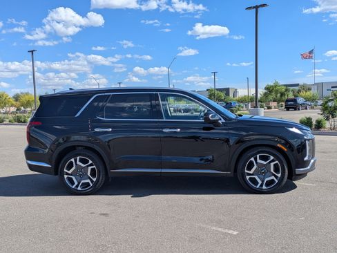 Used 2023 Hyundai Palisade Limited w/ Cargo Package image 6