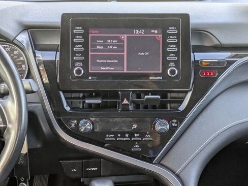 Used 2024 Toyota Camry SE image 15
