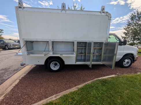 New 2026 Ford E-350 and Econoline 350 Super Duty w/ Power Equipment Group RWD image 7