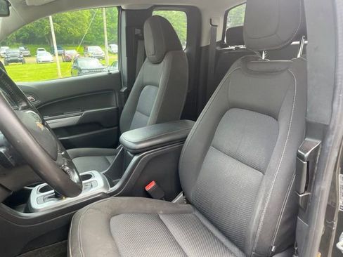 Used 2018 Chevrolet Colorado LT w/ LT Convenience Package AWD/4WD image 12