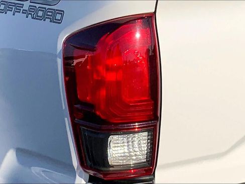 Used 2019 Toyota Tacoma SR w/ SR Convenience Package RWD image 29