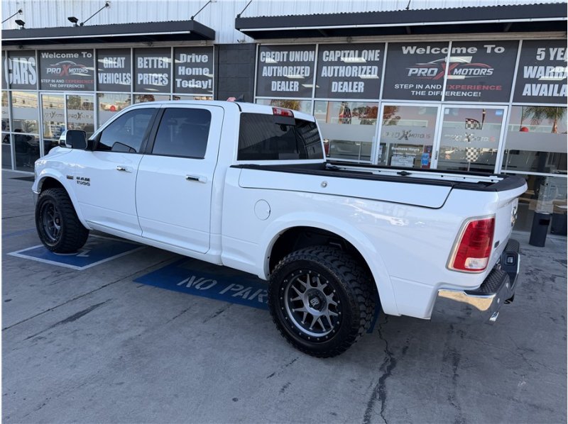 Used 2018 RAM 1500 Laramie w/ Convenience Group AWD/4WD image 13