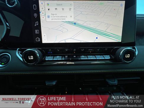 Used 2025 Chevrolet Colorado ZR2 w/ Midnight Edition image 8