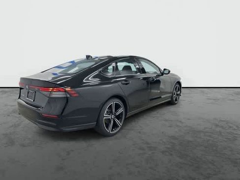Used 2026 Honda Accord SE image 4