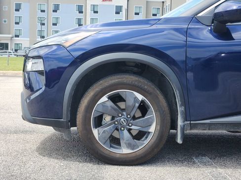 Used 2024 Nissan Rogue SV FWD image 6