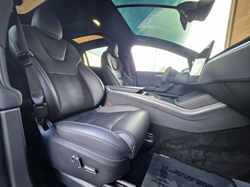 Used 2024 Tesla Model X Plaid image 56
