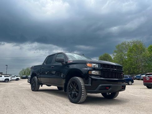 Used 2021 Chevrolet Silverado 1500 Custom Trail Boss w/ Midnight Edition AWD/4WD image 5