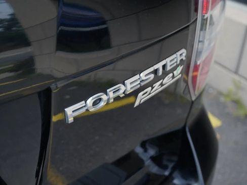Used 2016 Subaru Forester 2.5i Limited AWD/4WD image 11
