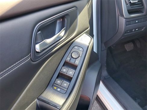 Certified 2023 Nissan Rogue SV w/ SV Premium B Package image 16